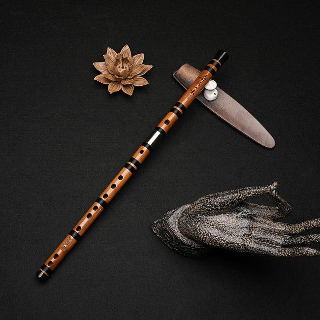 Guo Xinming Model Dizi for Beginners, a high-end bamboo woodwind with double slots and clear tone, ideal for students and hobbyists.